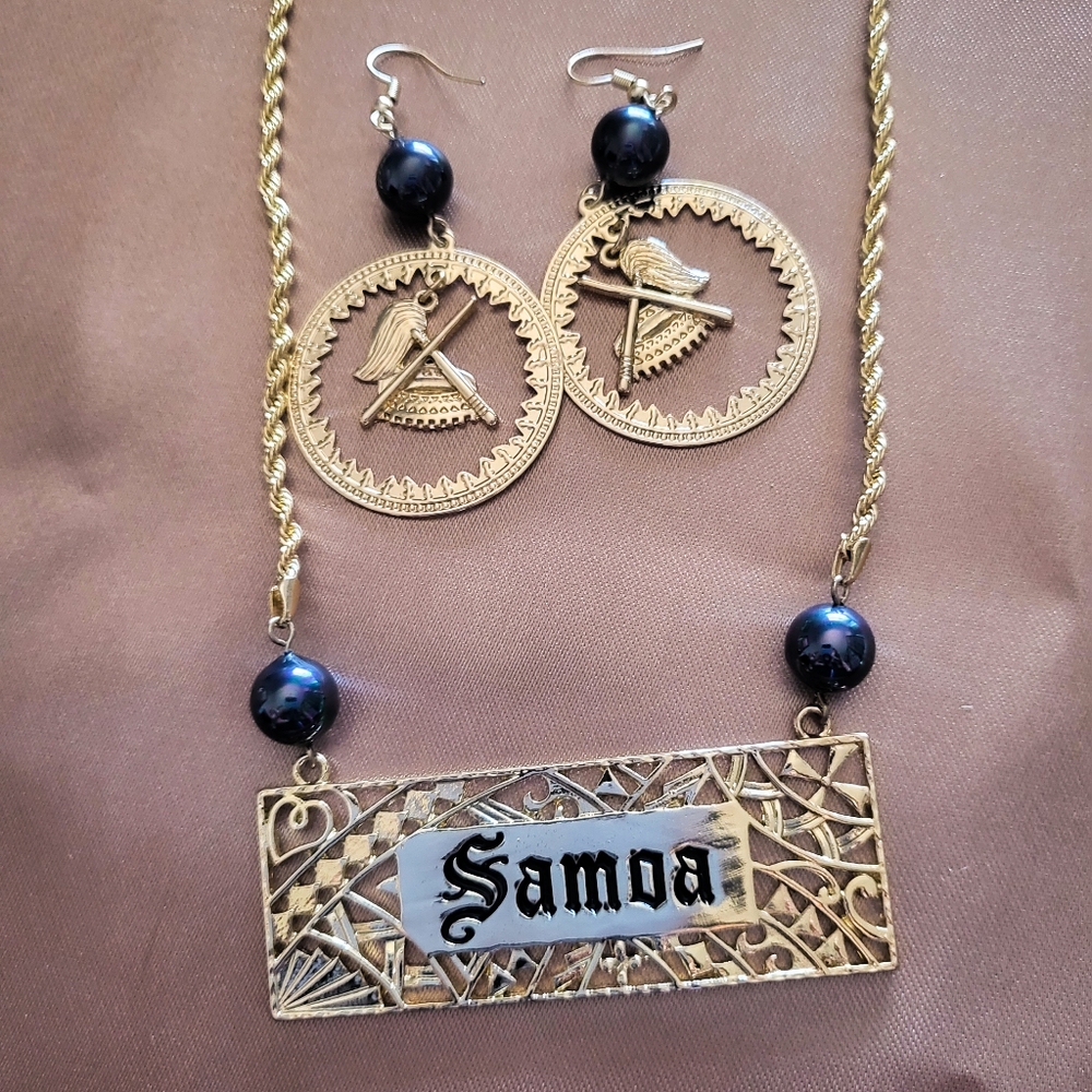 Gold and Black Samoa Jewelry Set